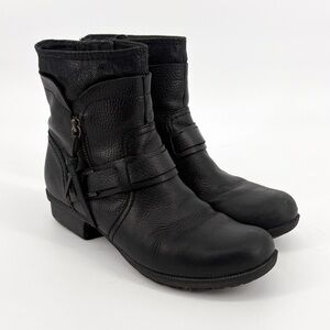 Clark’s Women’s Black Leather Zip Up Ankle Boots Size 9.5